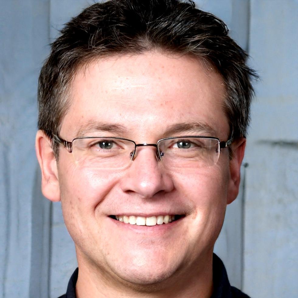 Portrait d'Antoine Deschamps, spécialiste en planification financière